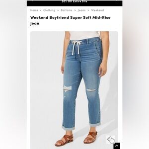 Torrid weekend boyfriend straight super soft mid rise jeans- size 2-